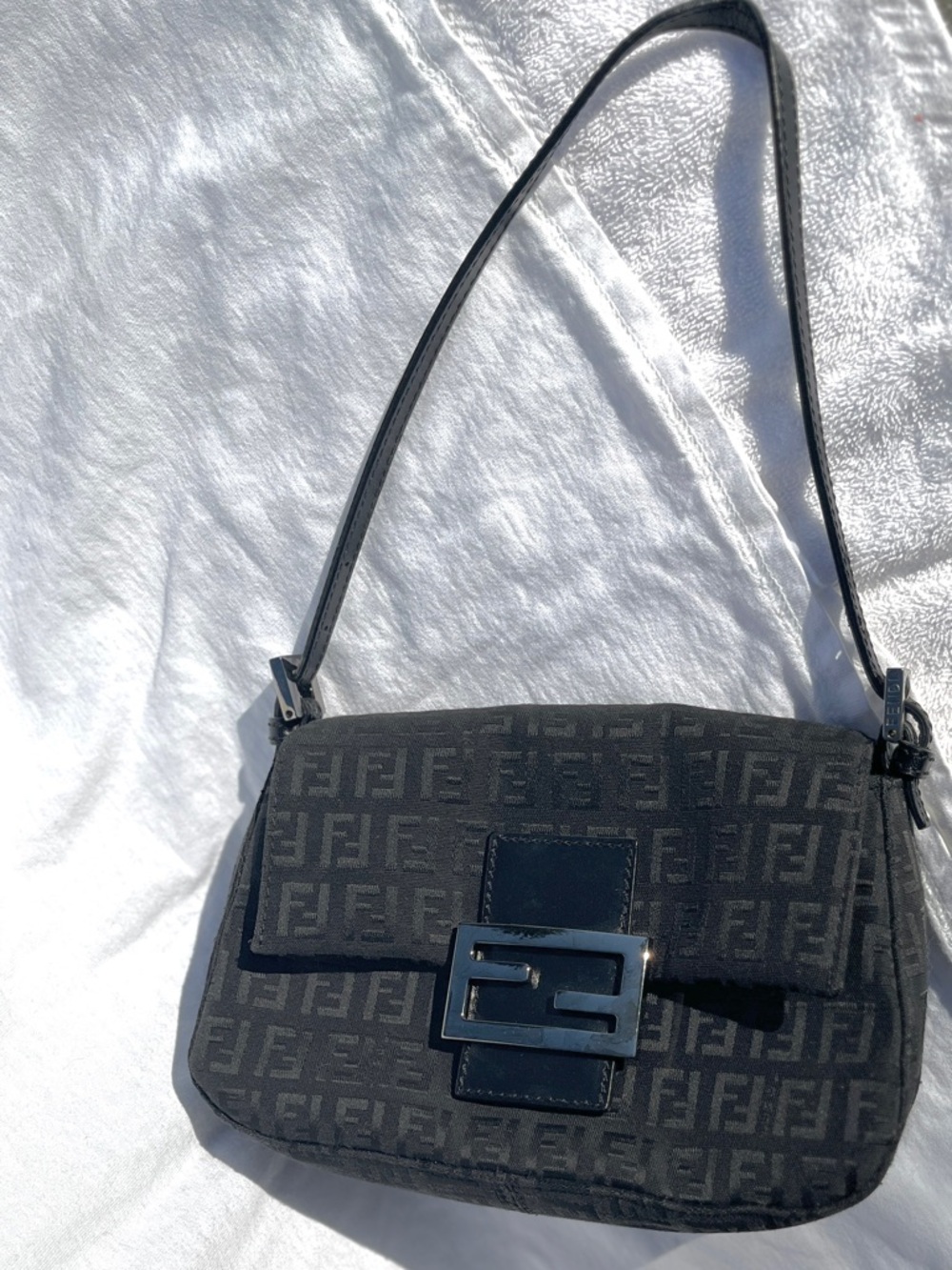 Authentic Vintage Black Fendi Baguette - Picture 2 of 16